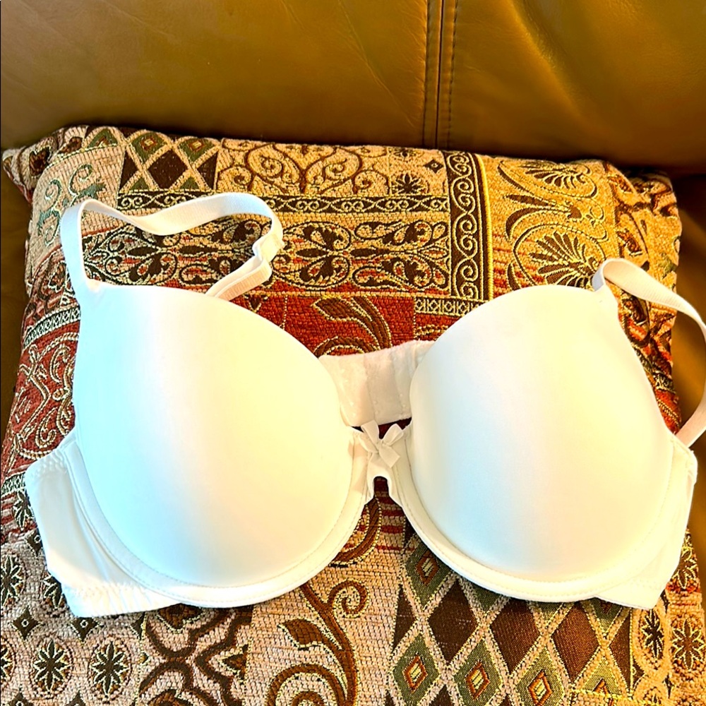 Auden White T-Shirt Bra with Molded Cups